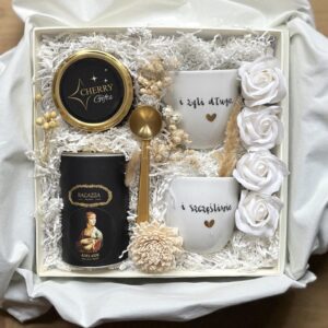 Prezent na ślub prezent dla Pary Młodej box kosz zestaw prezentowy słodycze