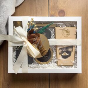 prezent dla matki chrzestnej, prośba o bycie matką chrzestną, kawa, kosz prezentowy, zestaw prezentowy, słodycze, grawer prezent dla chrzestnych, prośba box prezentowy, prezent dla mamy chrzestnej (3)