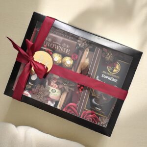 prezent na święta, prezent świąteczny, prezent dla klienta, dla pracownika na świeta, pod choinkę, zestaw kosz prezentowy świeta bożego narodzenia, miód, kawa, pasta, słodycze, czekolada kosz prezent